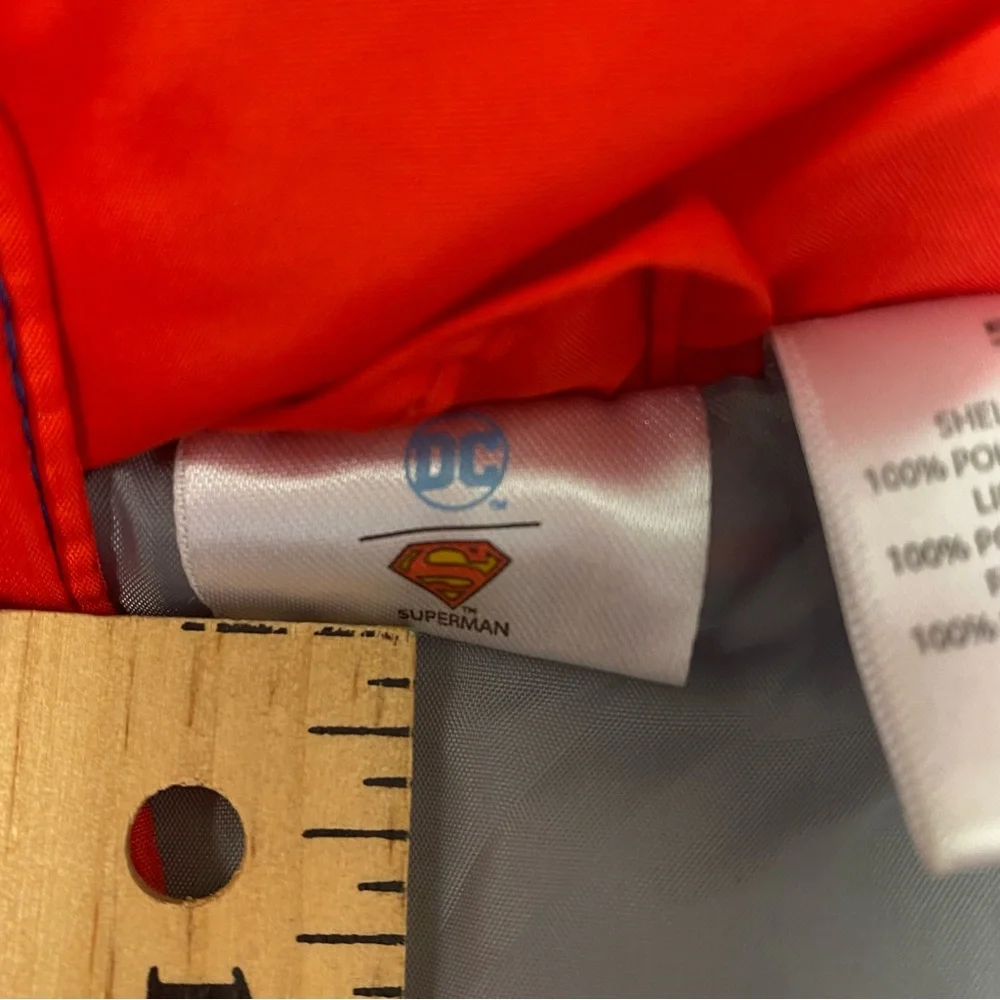 DC Comics Superman Kids Puffer Hooded Jacket - Red and Blue Size 5/6 - Picture 11 of 14